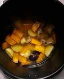 Canh sườn hầm táo đỏ