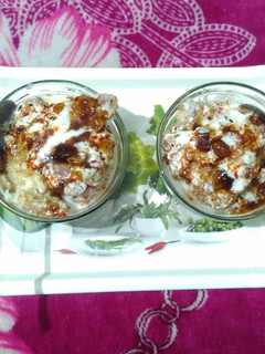 A picture of Bread Dahi bada.
