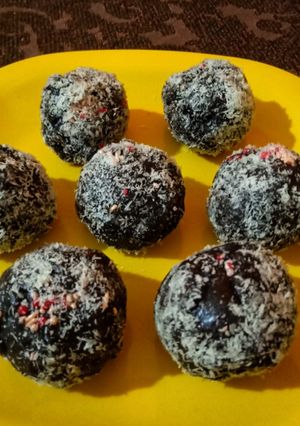 चोको-कोको डिलाइट (choco coco delight recipe in marathi) रेसिपी चे मुख्य फोटो 