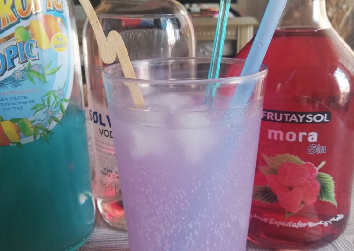 Cóctel mora tropical 🍹🍇🥤