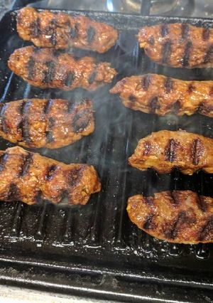 A picture of Northern African Sausage.