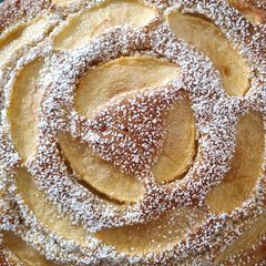 A picture of Apple cake.