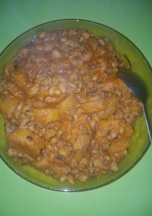 A picture of Beans and ripe plantain porridge.