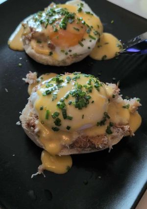 A picture of Eggs benedict.
