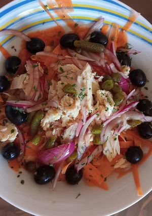 Una foto de Ensalada Fría de Alubias Blancas 🥗🫒🤤