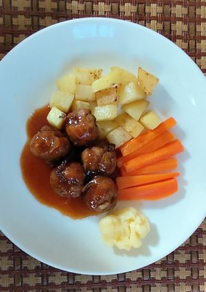 Foto resep Bola-Bola Daging Goreng dengan Kuah Bistik Jawa