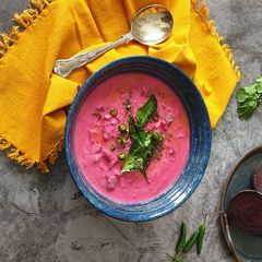A picture of Beetroot raita / dip from @Radikalkitchen.