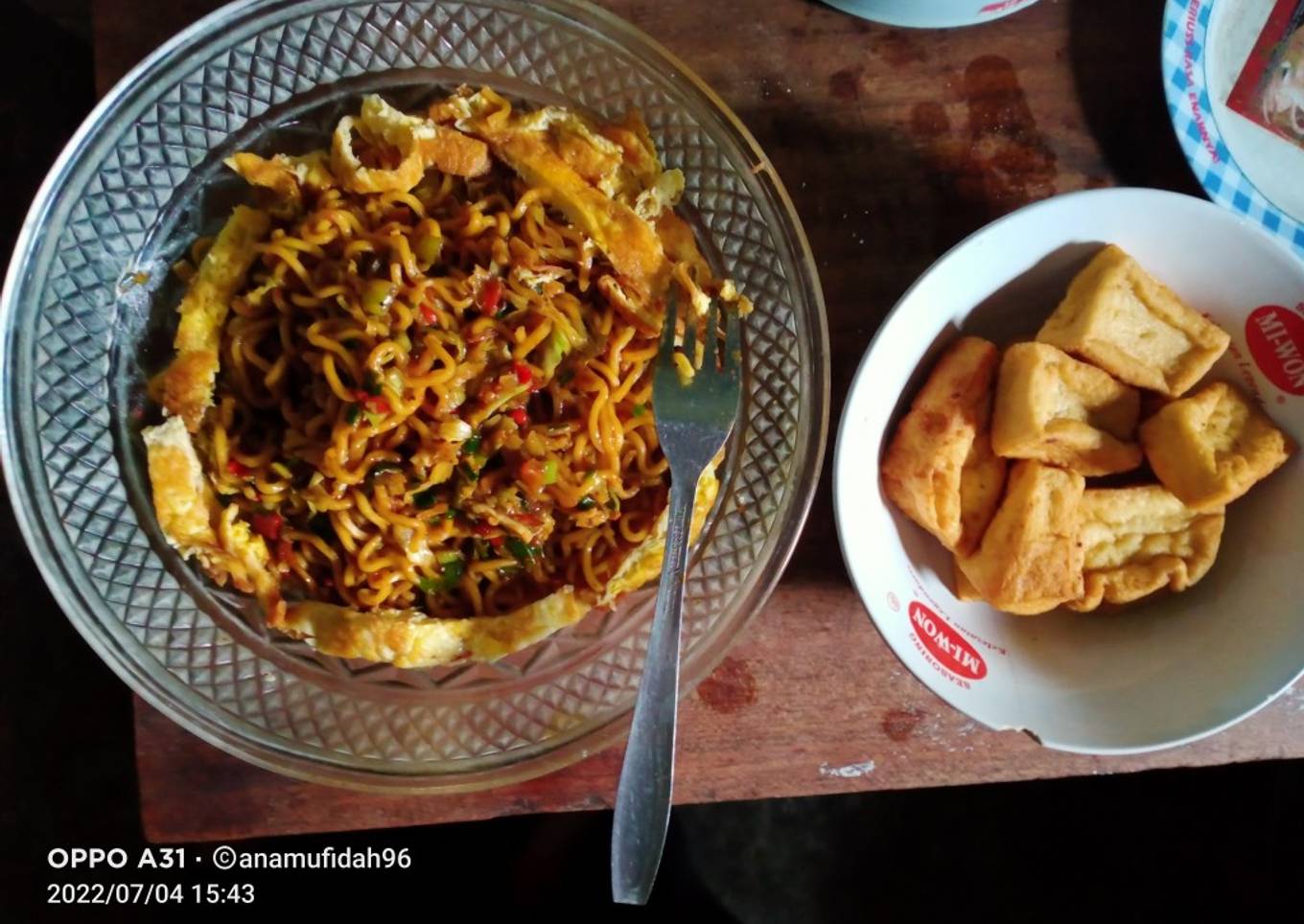 Mie Goreng Iblis Ala Mama Arjuna (low badged)