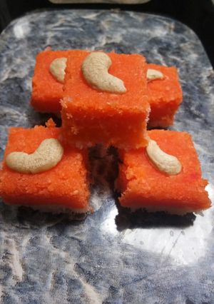 A picture of Creamy Coconut Burfi.