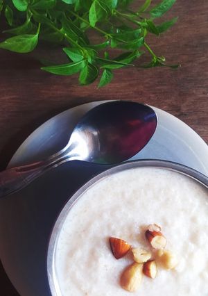खोबरं रव्याची खीर (rawa khobraychi kheer recipe in marathi) रेसिपी चे मुख्य फोटो