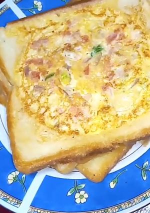 A picture of Egg Toasts.