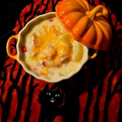 A picture of Bacon and pepper potato soup.