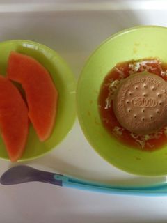 Foto resep Puree pepaya+biskuit (snack mpasi 8 bulan)
