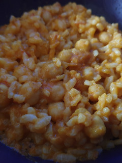 Una foto de Curry de garbanzos con arroz