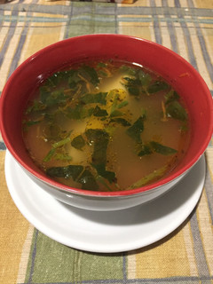 Una foto de Sopa de pollo con verduras