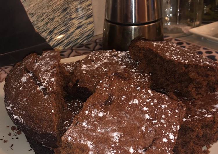 Bizcocho de espelta con plátano y cacao