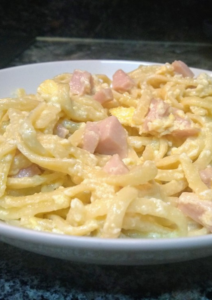 Una foto de Tallarines "carbonara"