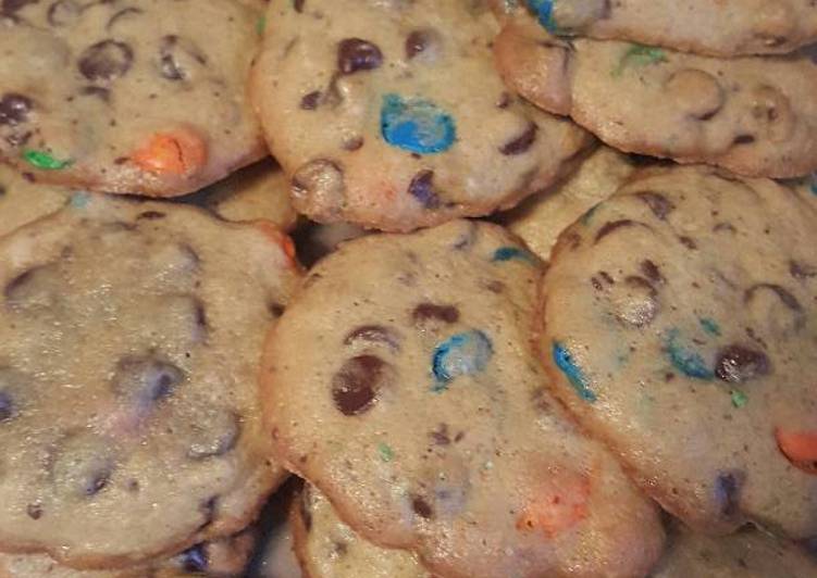 Simple Way to Prepare Super Quick Homemade Delicious Chewy Chocolate Chip and M&amp;M Cookies