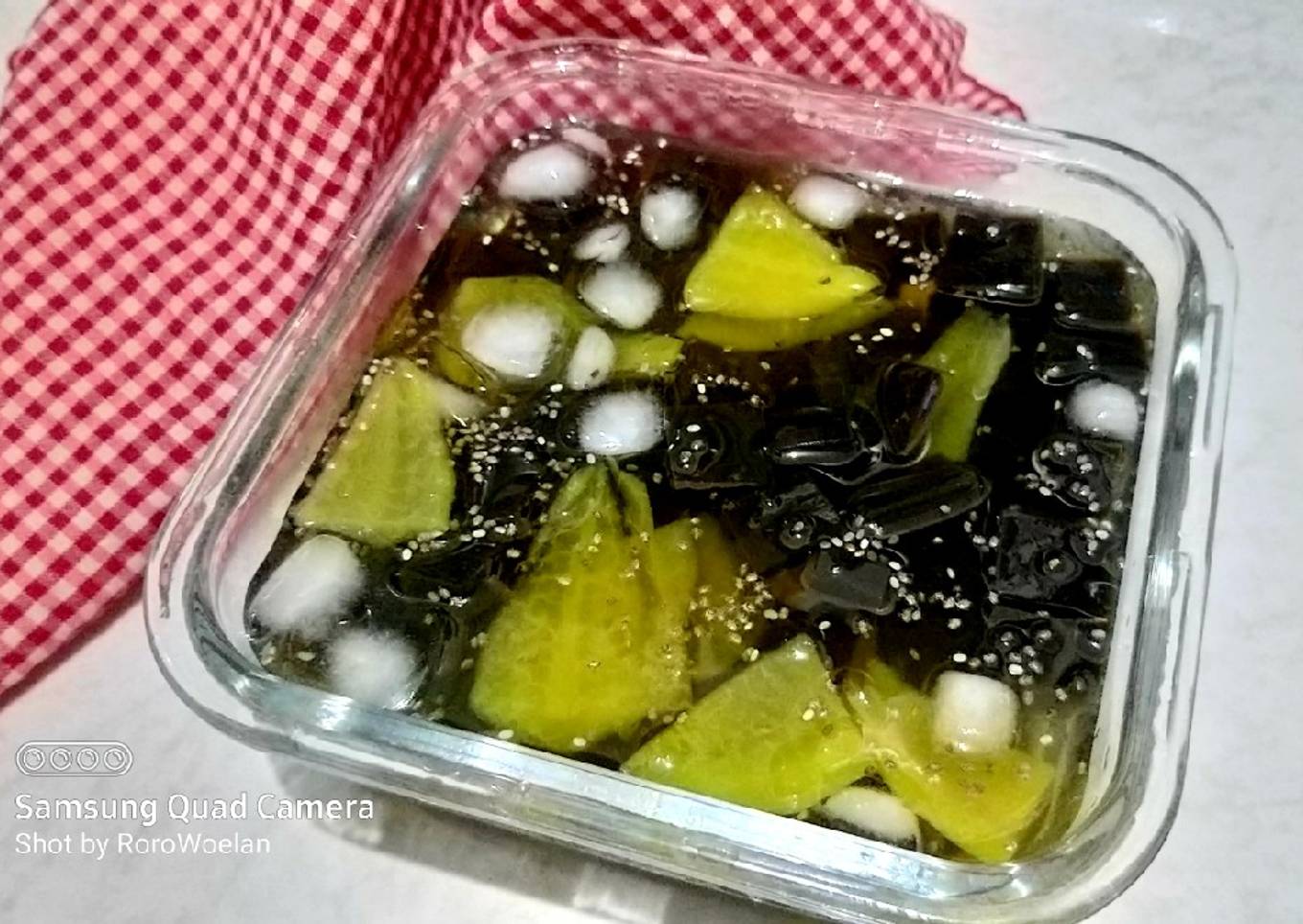 Es Carica Cincau hitam