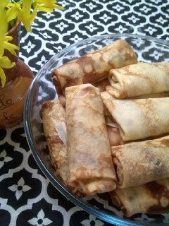 Una foto de Crepes rellenos de requesón !