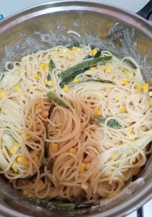 Una foto de Espagueti con rajas de poblano y elote