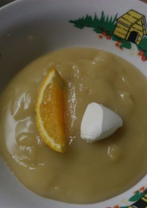 Una foto de Postre de Maicena a la naranja sin azúcar🍊🍊