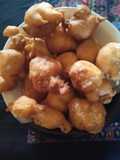 Buñuelos dulces de manzana