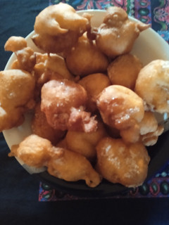 Una foto de Buñuelos dulces de manzana