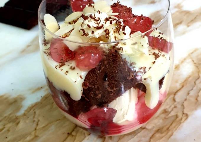 Steps to Make Any-night-of-the-week Cherry bomb trifle