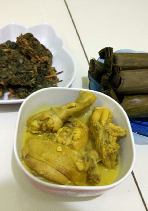 Foto resep Opor Ayam dan teman-teman nya 😉