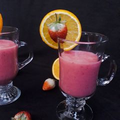 A picture of Strawberry Orange smoothie.