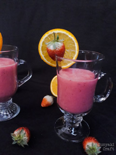 A picture of Strawberry Orange smoothie.