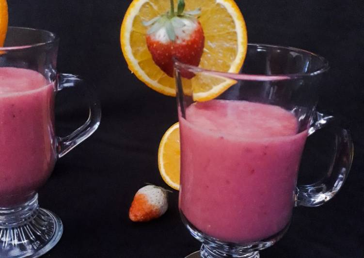 Simple Way to Prepare Perfect Strawberry Orange smoothie