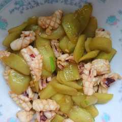 A picture of Timun oseng cumi.