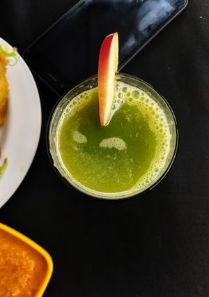 A picture of Wheat Grass Apple Juice.