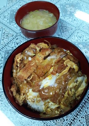 รูปของ Katsu-Don (ข้าวหน้าหมูทอด)