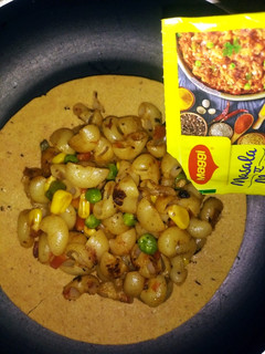 মশলাদার প্লেটে মশলাদার পাস্তা (masaladar pasta recipe in Bengali) রেসিপির প্রধান ছবি