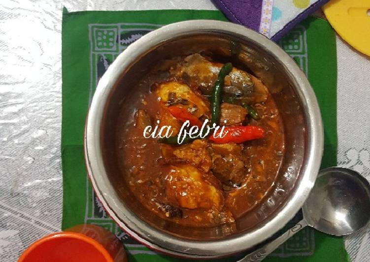 Cara mudah Membuat Tumis sarden telur ceplok ala fe&#39;, Menggugah Selera