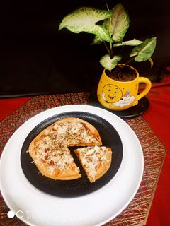 মার্গারিটা পিজ্জা (Margarita Pizza recipe in Bengali) রেসিপির প্রধান ছবি