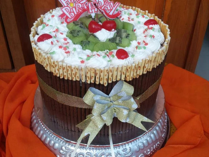 Langkah Gampang Membikin Resep  Pocky Bday Cake #Tiramisu Egg Drops mixed Spongecake Chocolate Base Cake# yang Lezat Sekali, Menggugah Selera