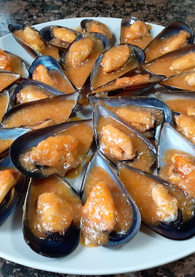 Una foto de Mejillones en salsa de sidra