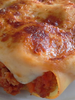 Una foto de Canelones con carne