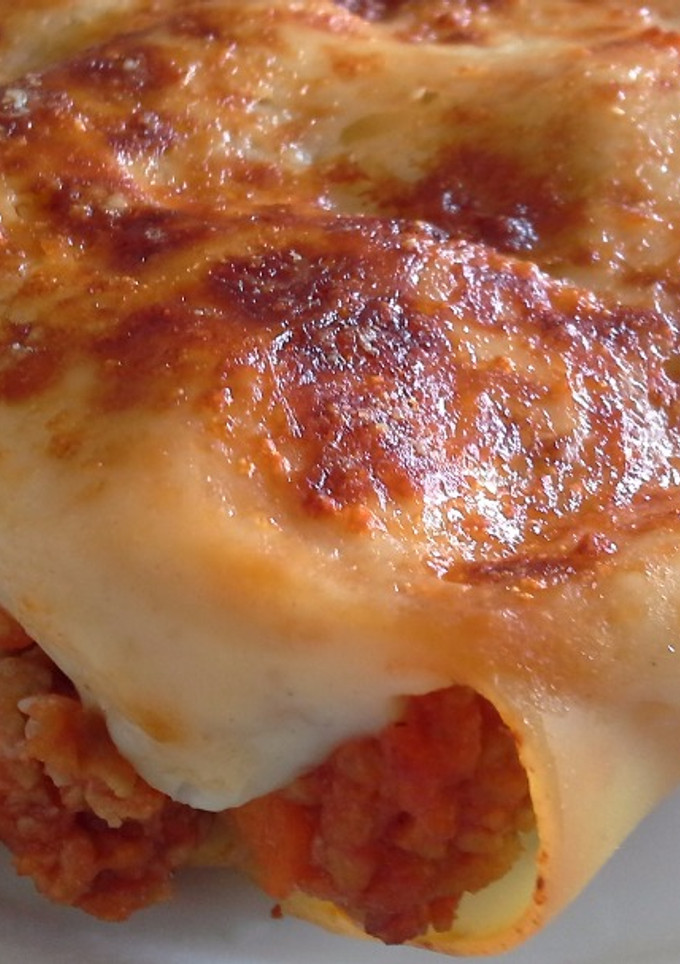 Una foto de Canelones con carne