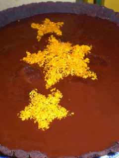 Una foto de Tarta de chocolate y naranja