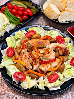 عکسی از دستور خوراک مرغ و سبزیجات
