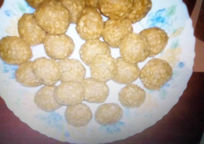 Traditional boondi laddu