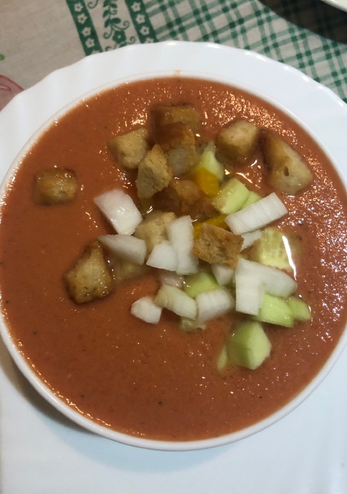 Una foto de 412. Gazpacho andaluz (entrante verdura)