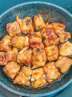 Hình của món Sườn non ram.
