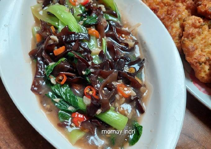 Resep Tumis Bokcoy Jamur Kuping Oleh Momay Indri Cookpad