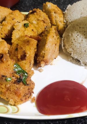 ज्वार के आटे की फ्राई इडली (jowar ke aate ki fry idli recipe in Hindi) रेसिपी मुख्य फोटो